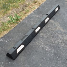 Park-It Stop Molded Rubber Curb 6' Length - Black w/ White Striping - 16201 (Options: Black Rubber, White Stripes)